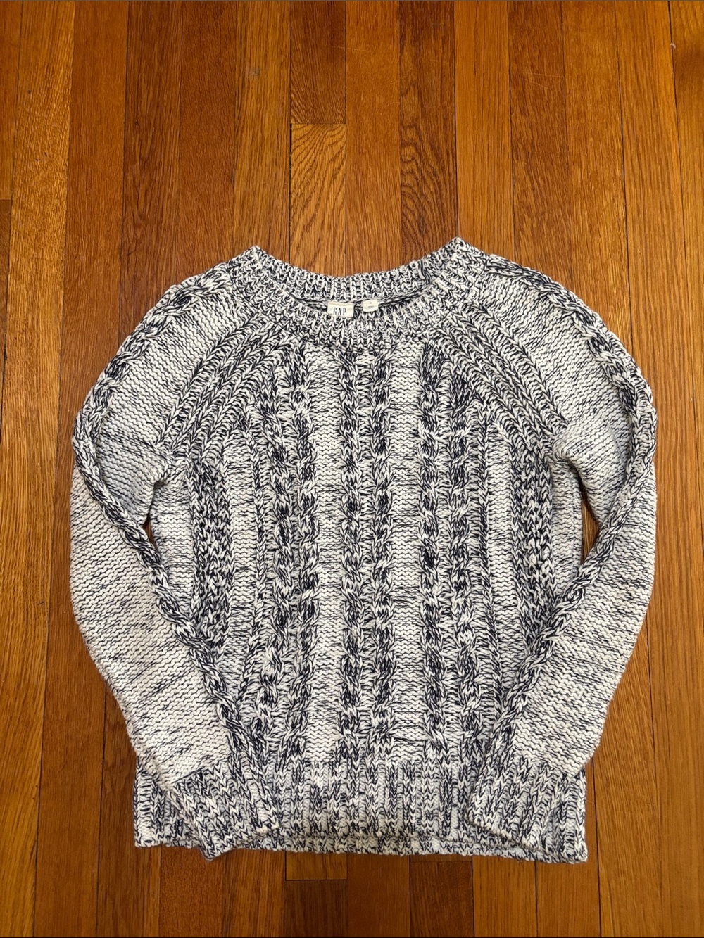 GAP White and Blue Cable Knit Sweater